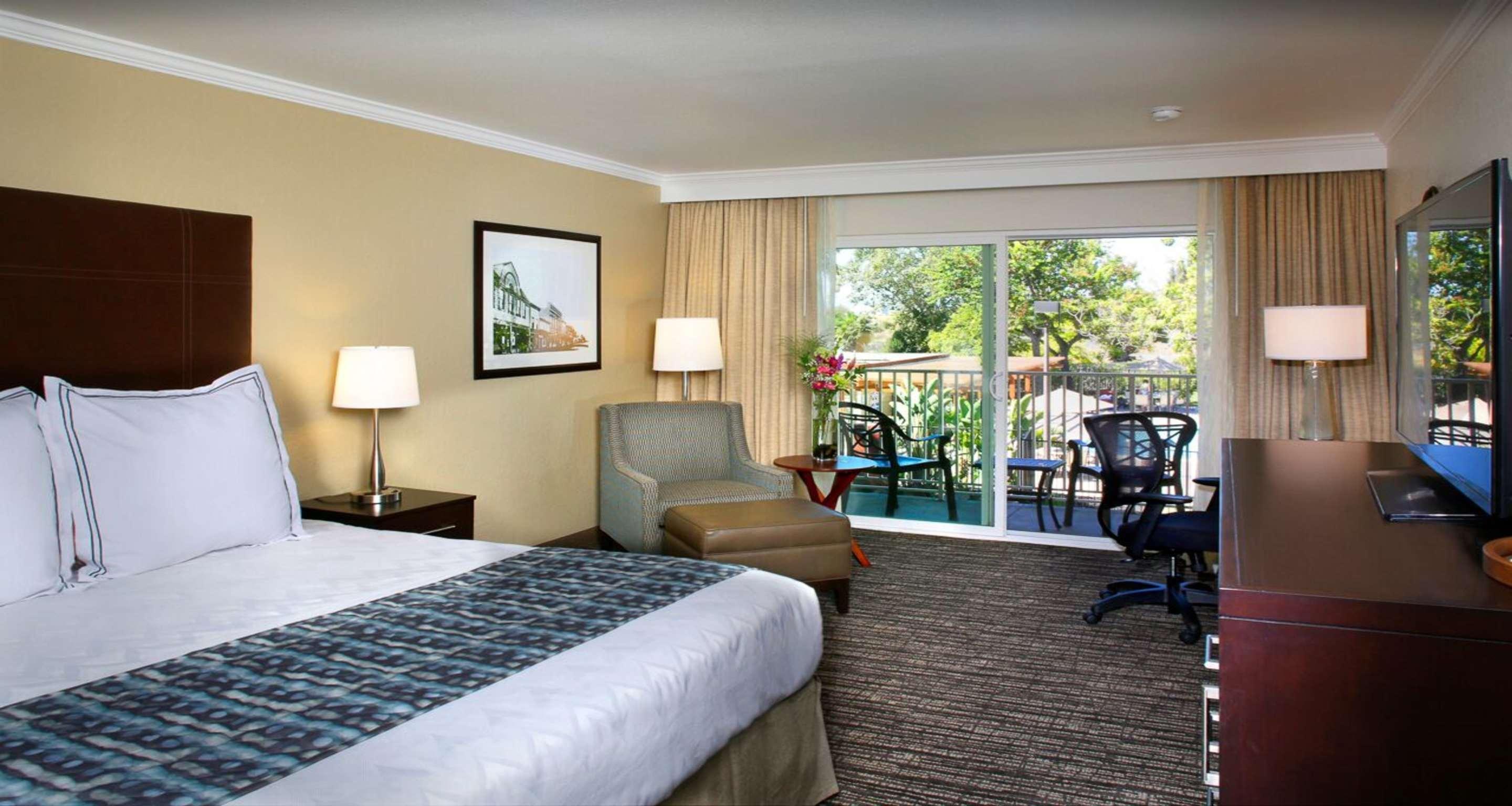 Best Western Plus Garden Court Inn Fremont Exterior photo